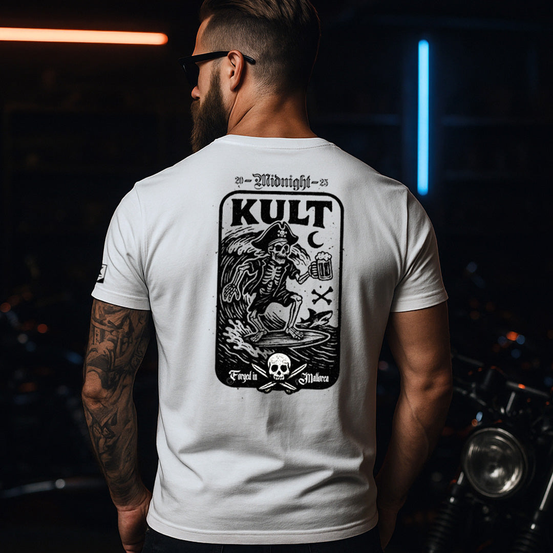 KULT Premium Unisex Classic T-SHIRT PIRATE